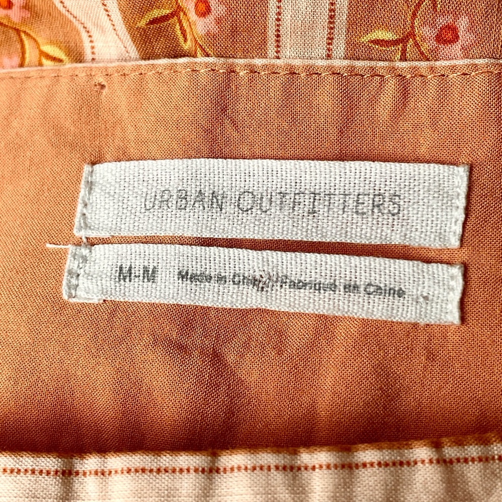 Urban Outfitters Prairie Tiered Floral Ruffle Short - M - Picture 8 of 10